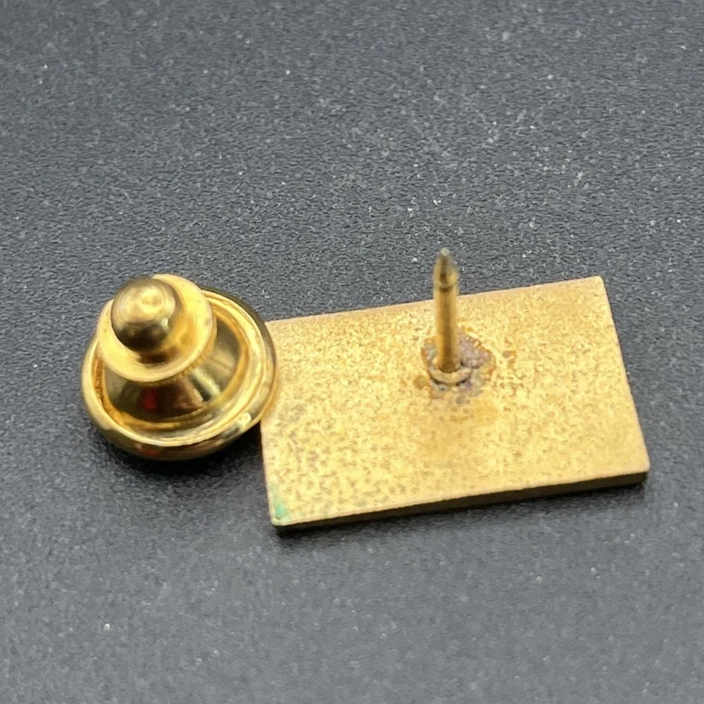 Trans World Airlines TWA‎ Perfect Attendance 3 Years Gold Tone Lapel Hat Pin